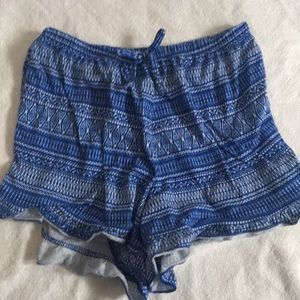 Blue patterned flowy shorts